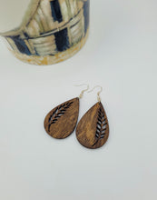 Load image into Gallery viewer, Wheat wood earrings - cut wheat
