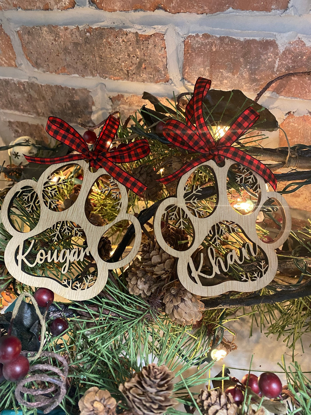 Ornament - Dog paw name snowflakes - personalized