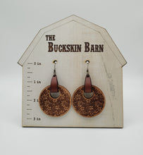 Load image into Gallery viewer, Wood and leather earrings - Damask flowers and leather
